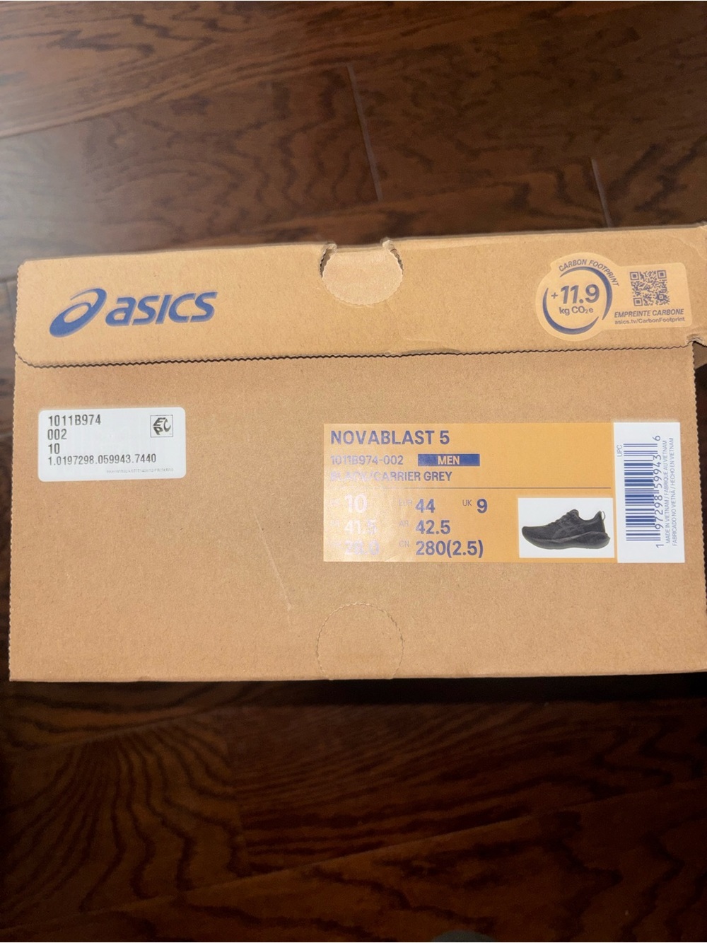 Asics Running Shoes - Picture 5 of 5